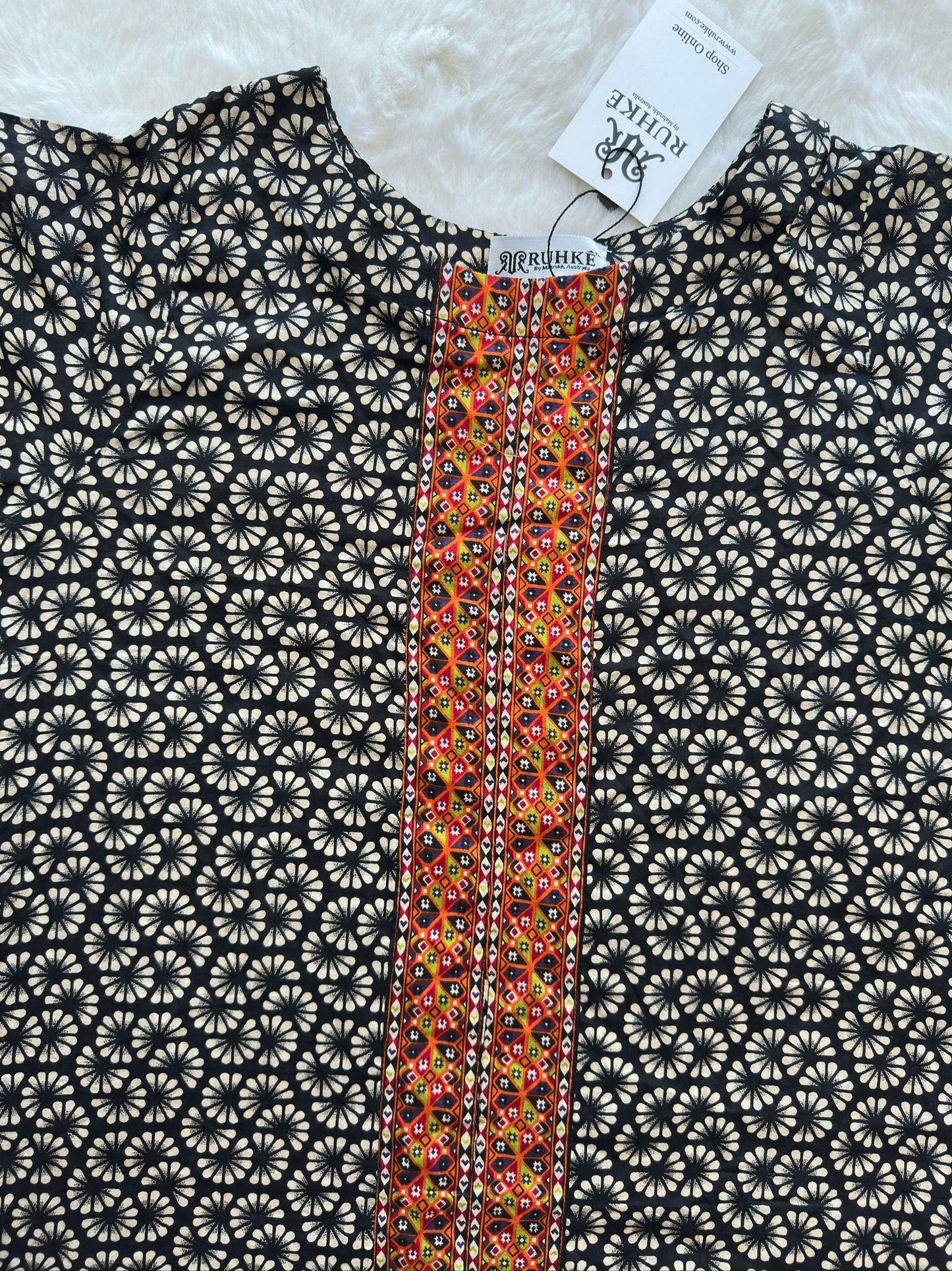 Printed border detail on lawn shirt hem