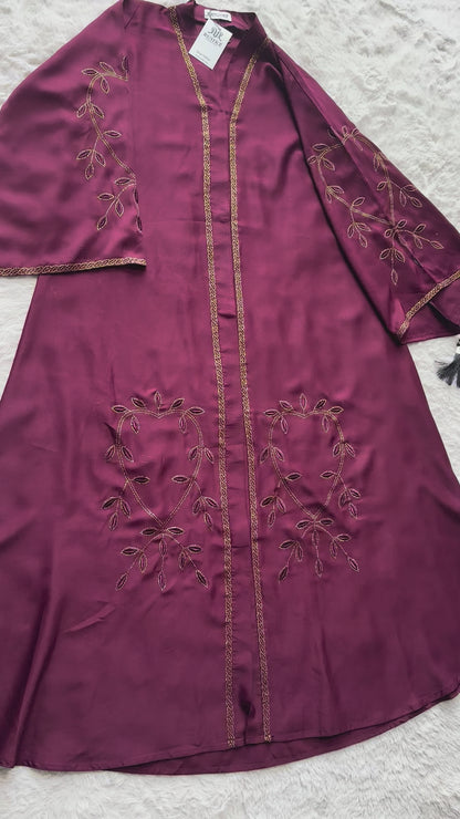 Luxury Front-Open Maroon Nida Abaya with Gold Thread Embroidery | RUHKÉ
