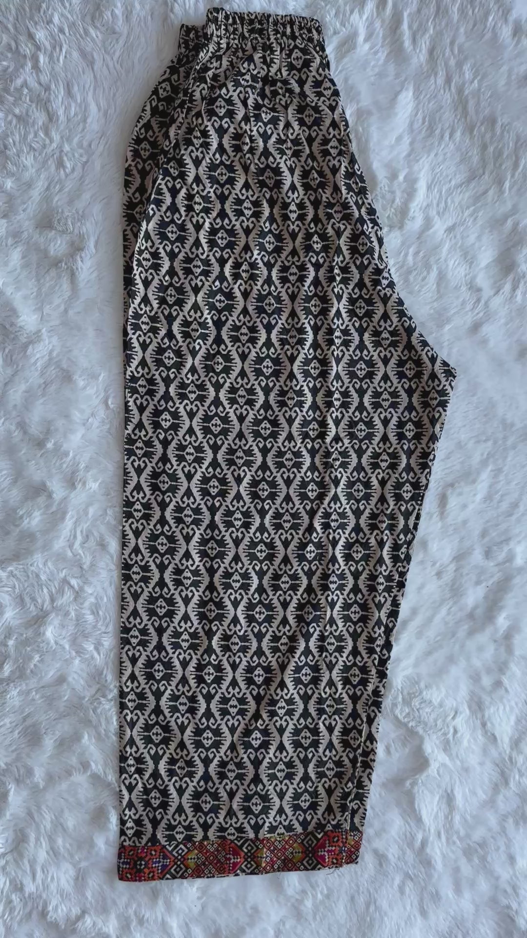 video Printed lawn straight trousers with border hem