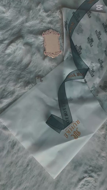 Detail Video High-end luxury packaging showcasing RUHKÉ signature branding